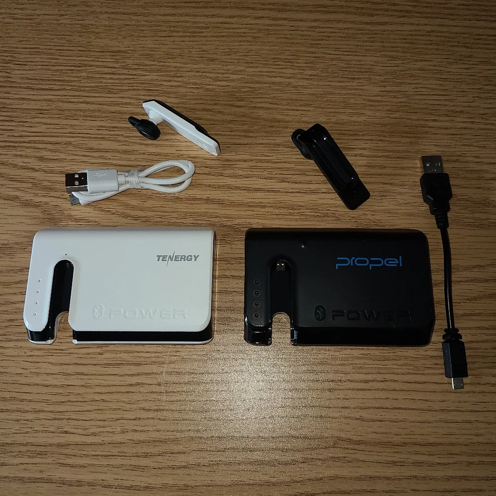 Bluetooth Phone & 7800mah Power Bank Sets (2 Units)